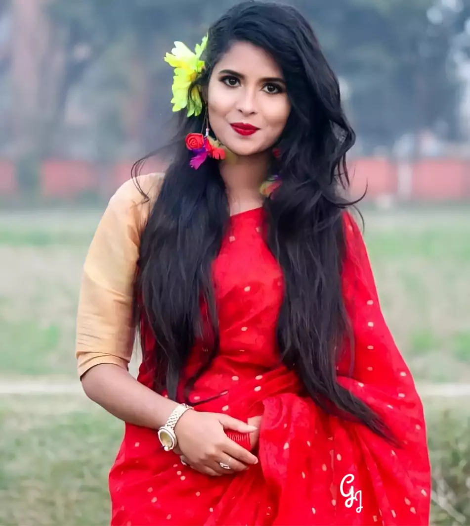 Mona Hossain